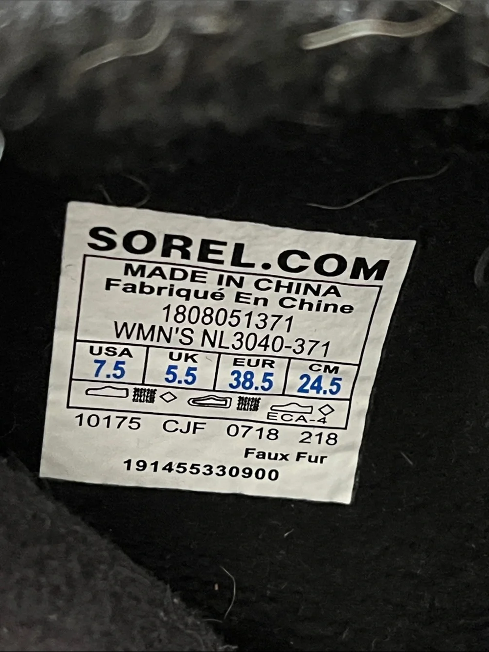 Sorel Olive Green and Black Lace-Up Sherpa Boot